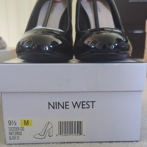 Nine West Black Heels with Glossy Finish and Closed-Toe Design